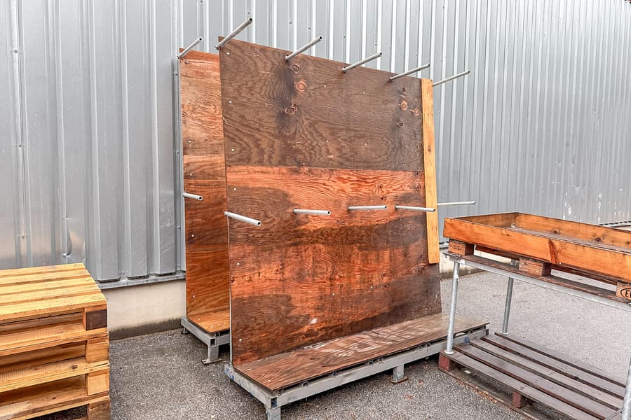 2 Material Lagergestelle